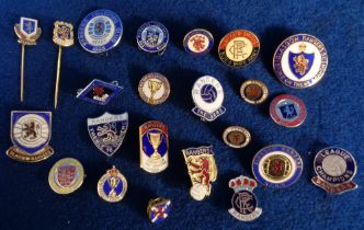 Football badges, Glasgow Rangers, a collection of 24 enamel badges & pins, 1970's onwards inc.