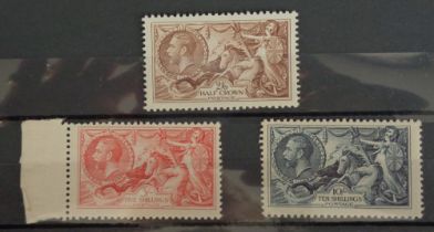 Stamps, GB KGV 1934 re-engraved Seahorse set of 3 mint. Cat £575. (3)