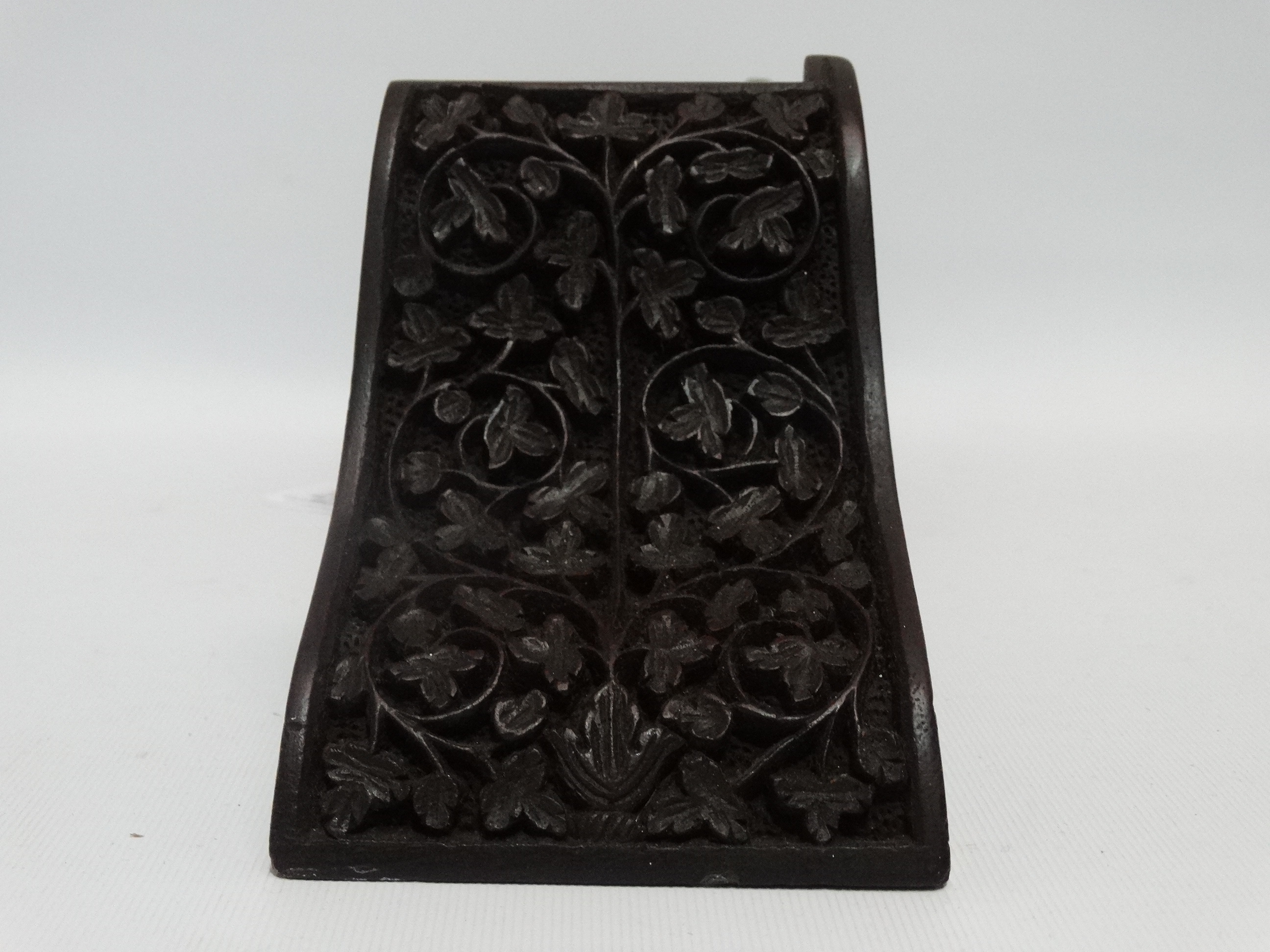 A late 19th/early 20th century carved hardwood clock stand - carved with foliage, width 41cm - Image 5 of 6