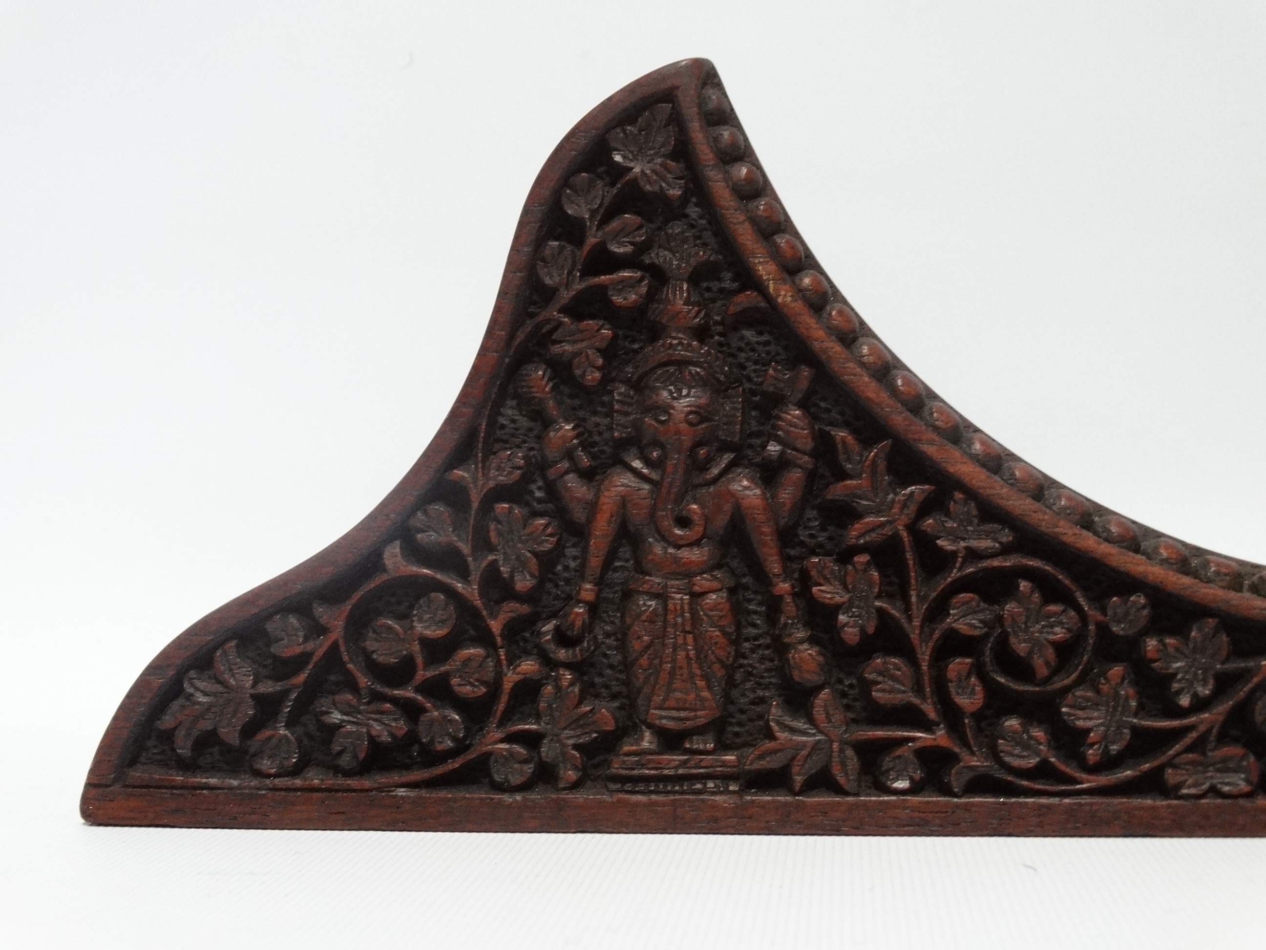 A late 19th/early 20th century carved hardwood clock stand - carved with foliage, width 41cm - Image 2 of 6