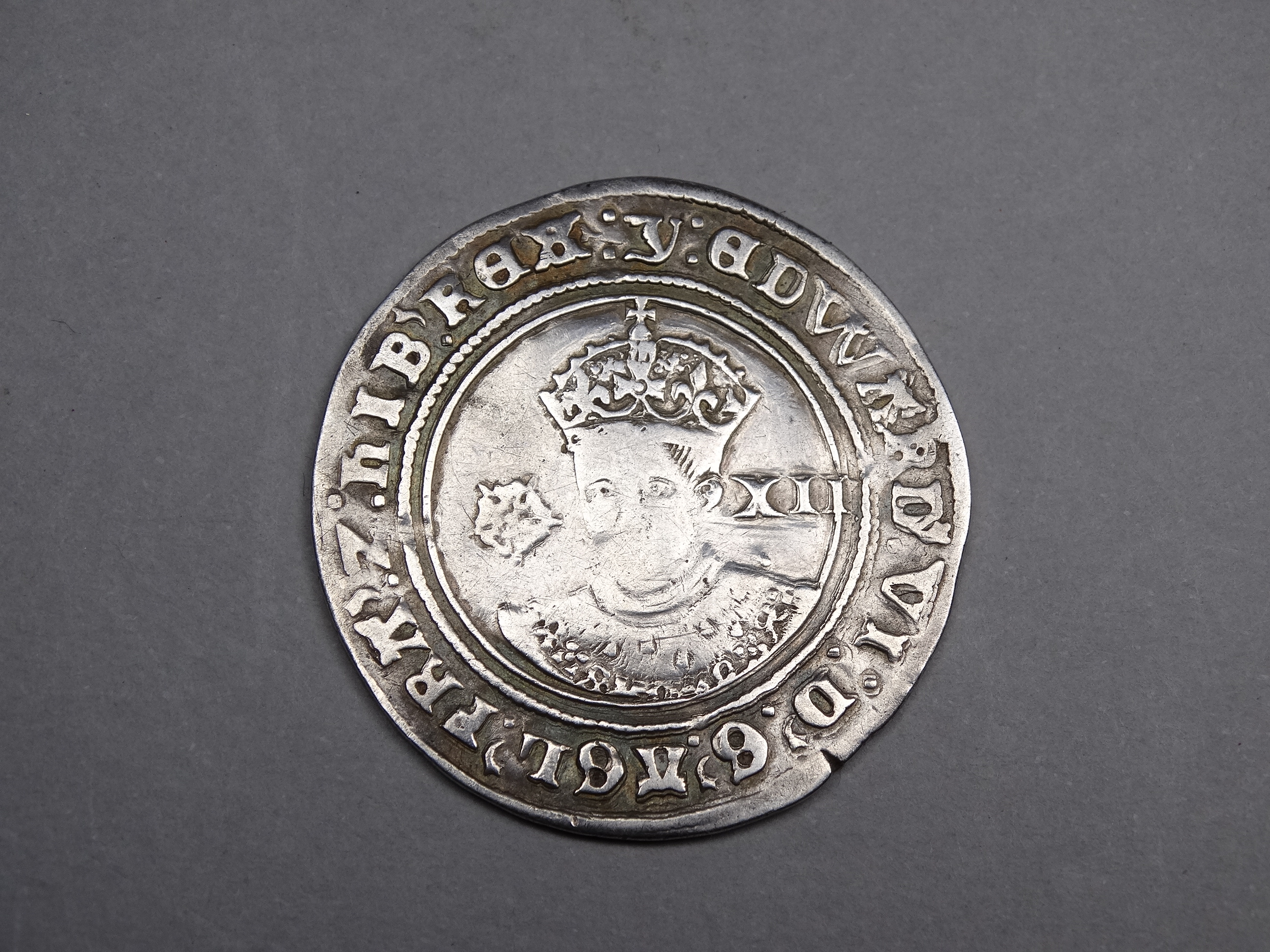 An Edward VI hammered 1 shilling coin. - Bild 2 aus 2