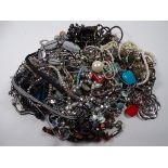 A quantity of costume jewellery.