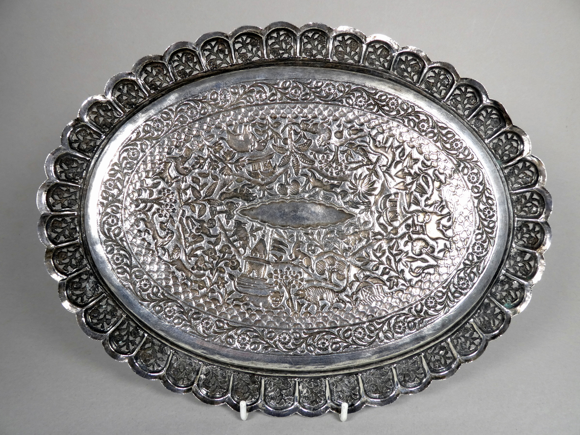 An Anglo Indian white metal tray - pierced with flowers and foliage, repousse decorated with - Image 5 of 5