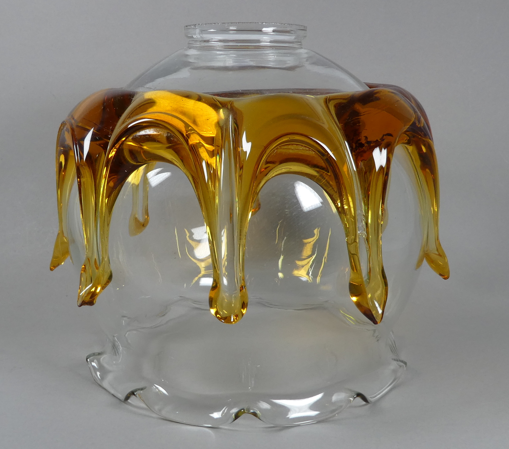 A contemporary Murano glass 'Splash' lightshade - diameter 24cm, height 22cm.