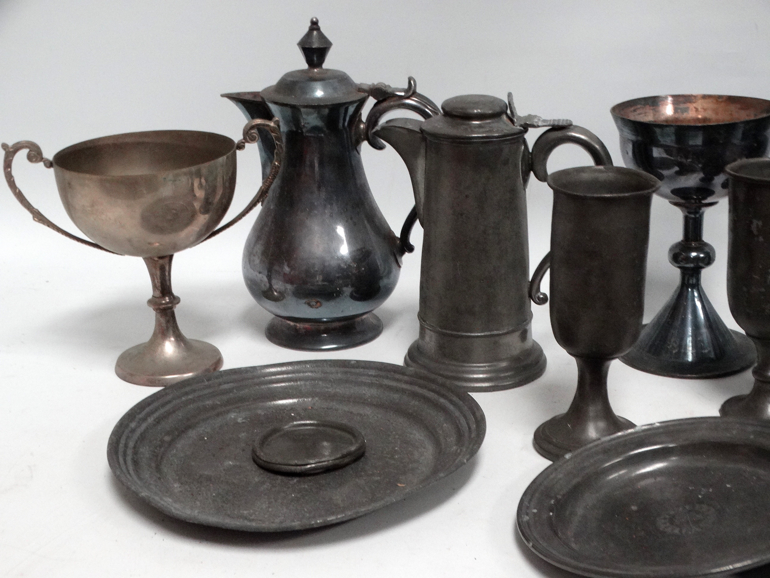 A pewter lidded jug - of tapered form, height 22cm, together with a small quantity of other pewter - Image 2 of 3
