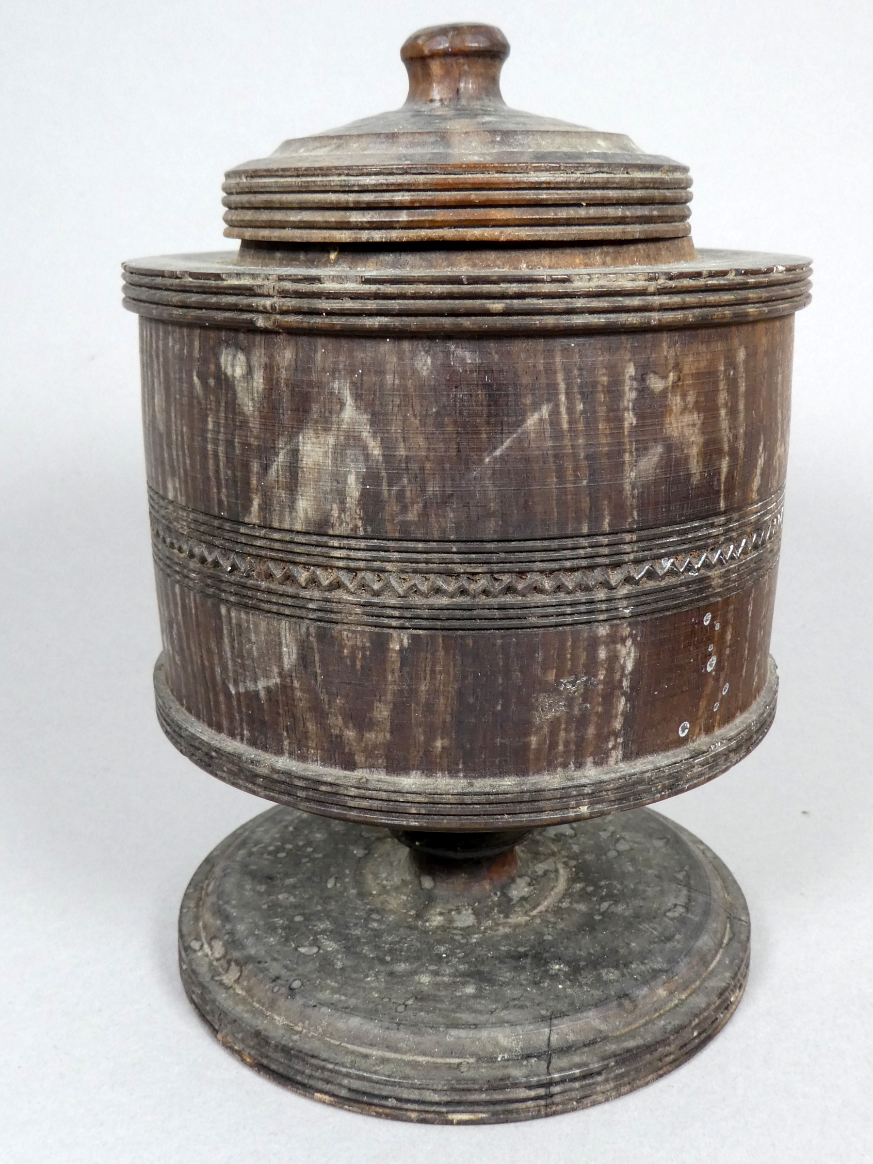 A 19th century bronze measure - engraved with palmettes, height 7cm, together with two treen jars - Image 5 of 6