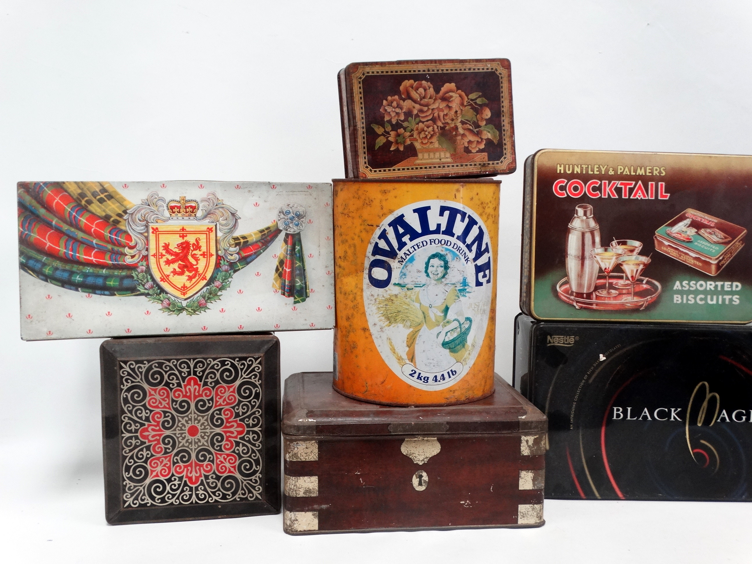 A quantity of mid to late 20th century tins - including Huntley and Palmer and others. - Image 2 of 4