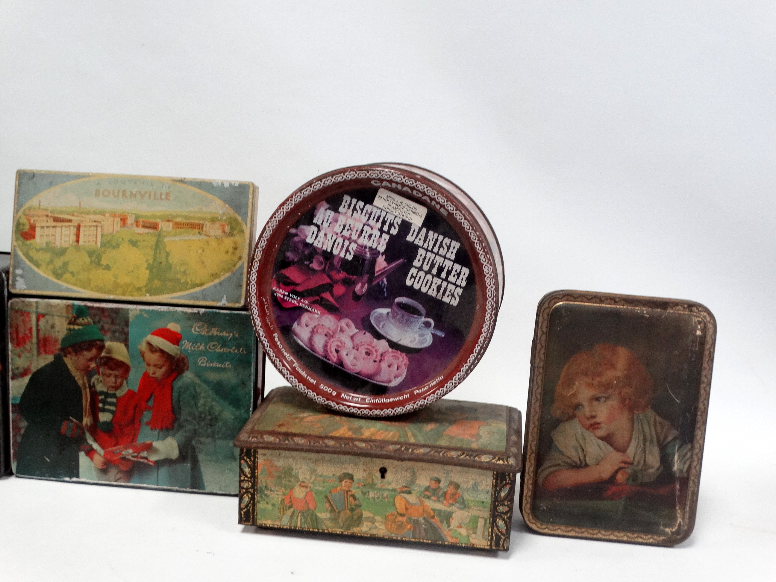 A quantity of mid to late 20th century tins - including Huntley and Palmer and others. - Image 4 of 4