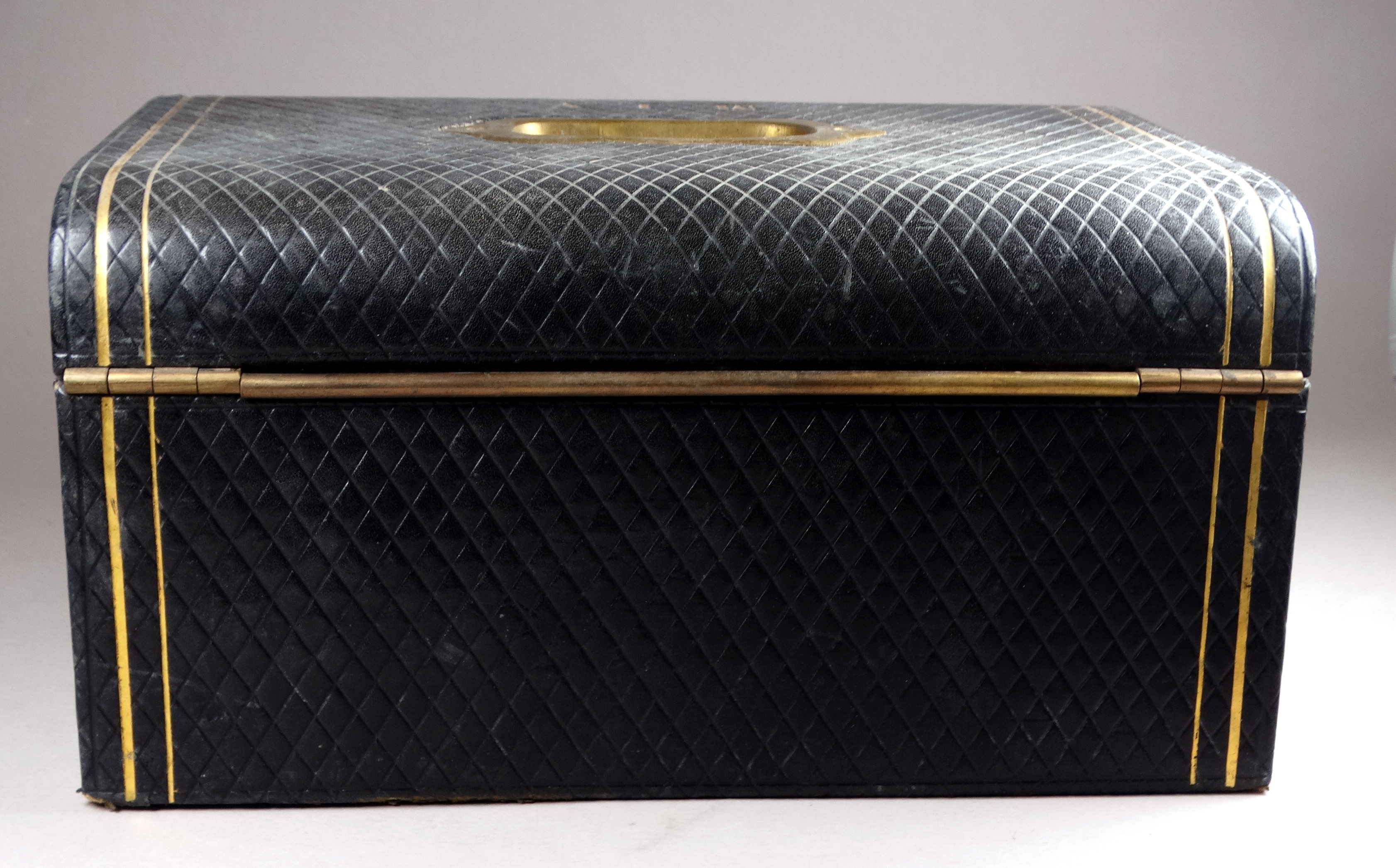 A late Victorian leather jewellery box - the case with a quilted finish, ownership initials and - Image 8 of 8
