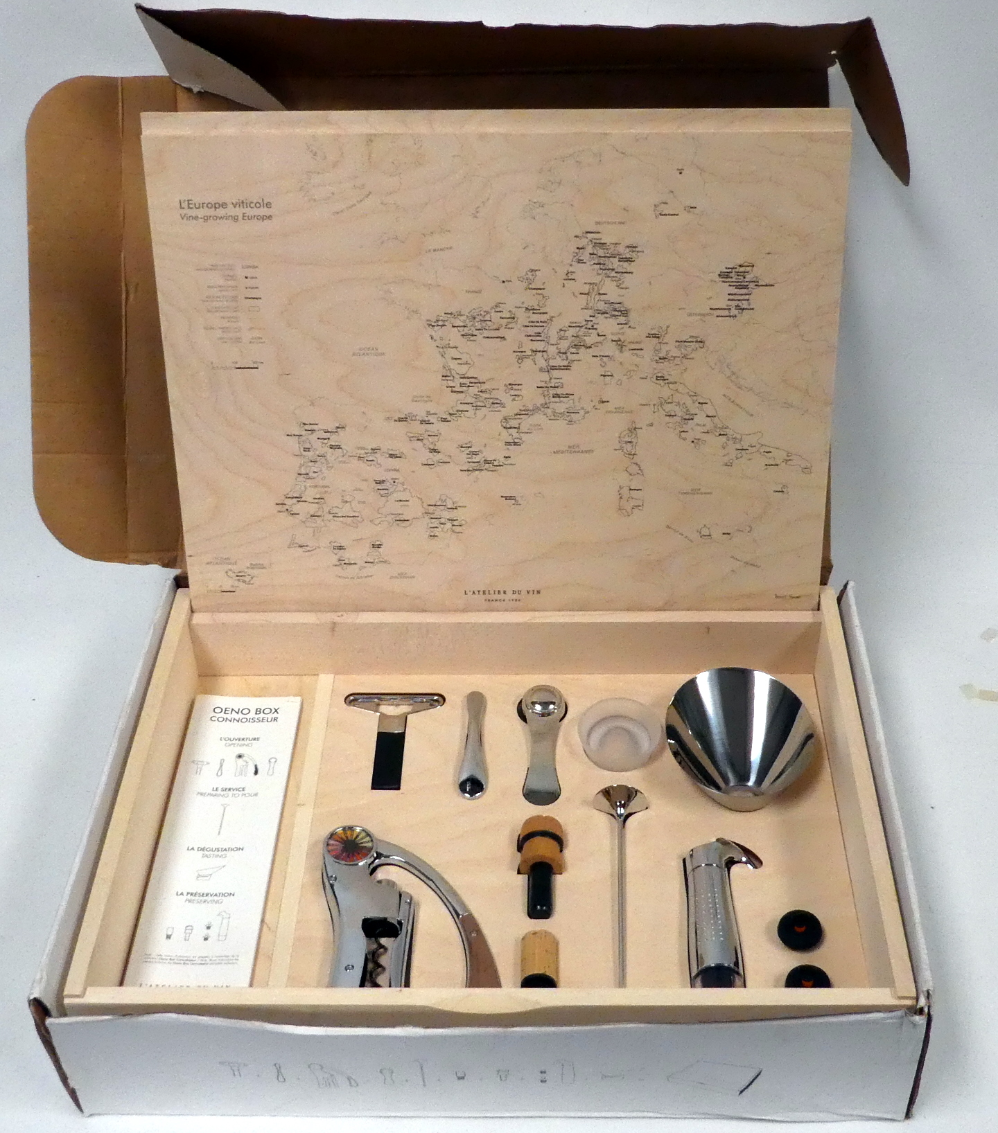 Oeno Box Connoisseur - a complete selection of wine related tools, including openers, pourers and