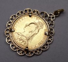 United Kingdom, Victorian gold proof sovereign 1889 - within a 9ct gold pendant frame, total