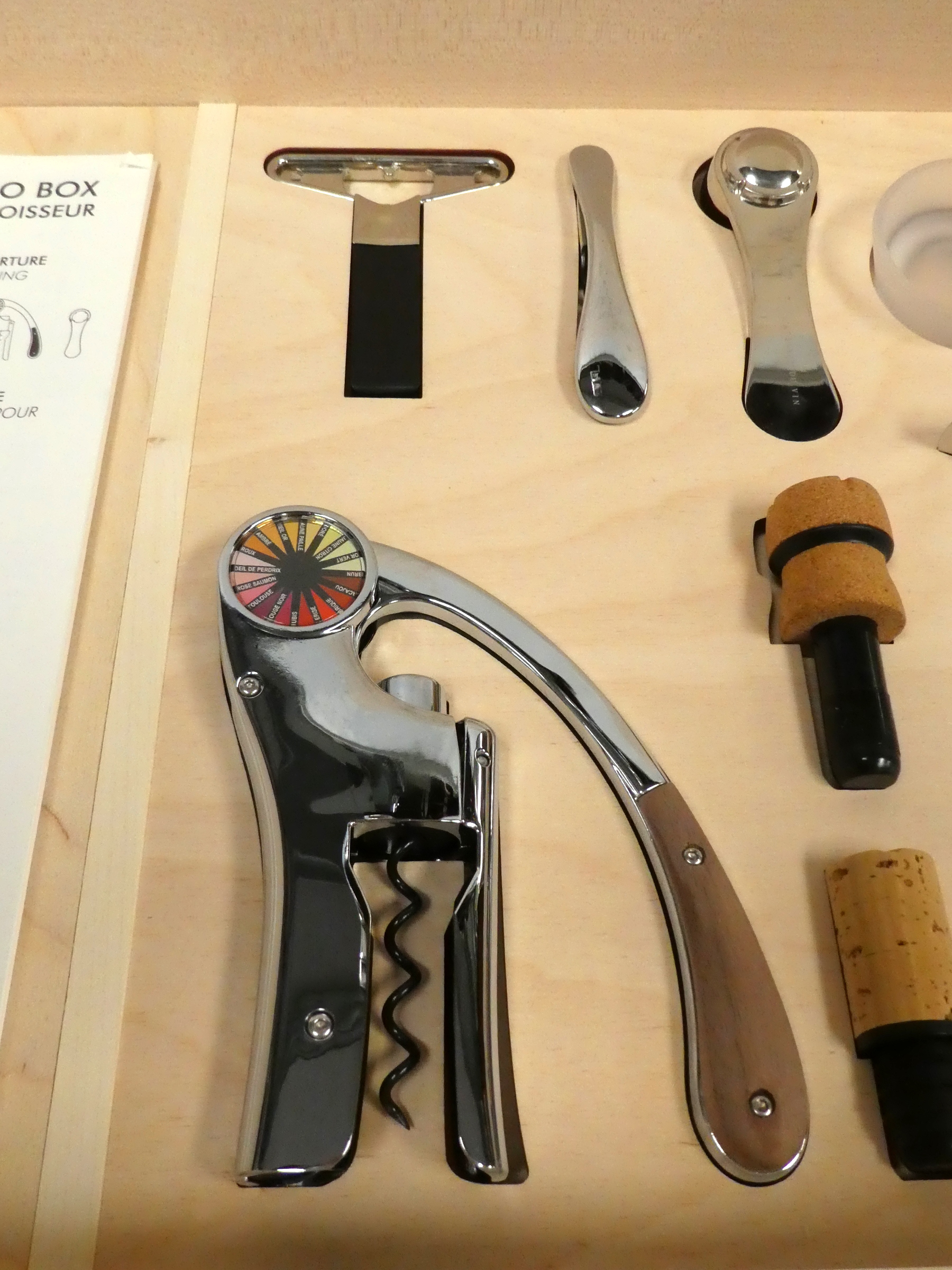 Oeno Box Connoisseur - a complete selection of wine related tools, including openers, pourers and - Image 4 of 7