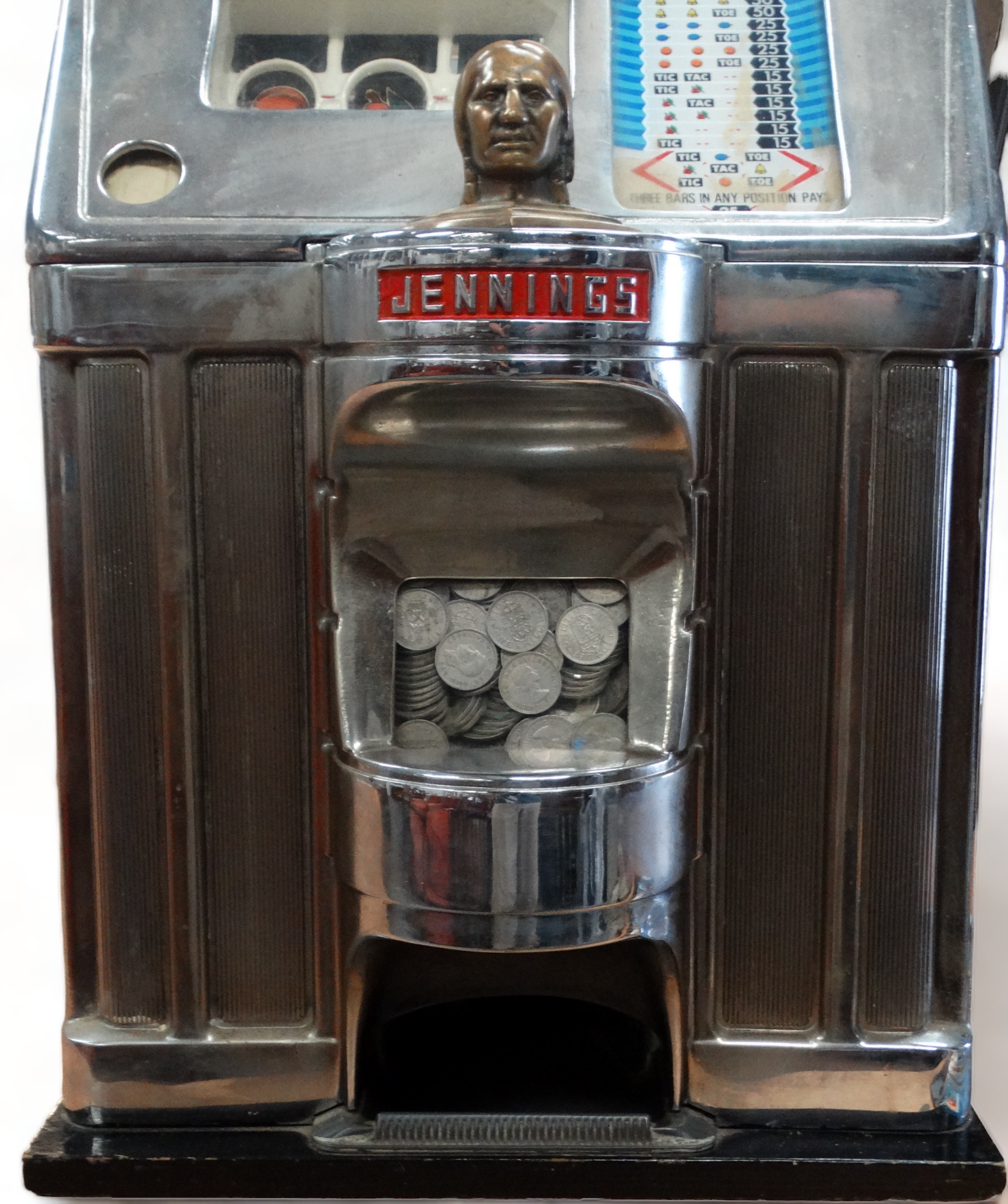 A Jennings-Governor mid 20th century American one arm bandit slot machine - chrome case with Tic- - Image 2 of 4