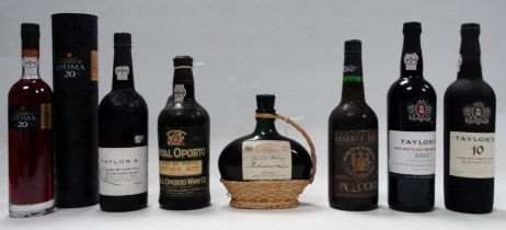 A bottle of Royal Oporto - 1977 vintage, together with five other various bottles of port and a