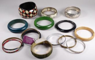 Fifteen costume jewellery bangles