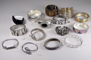 Fifteen costume jewellery bangles