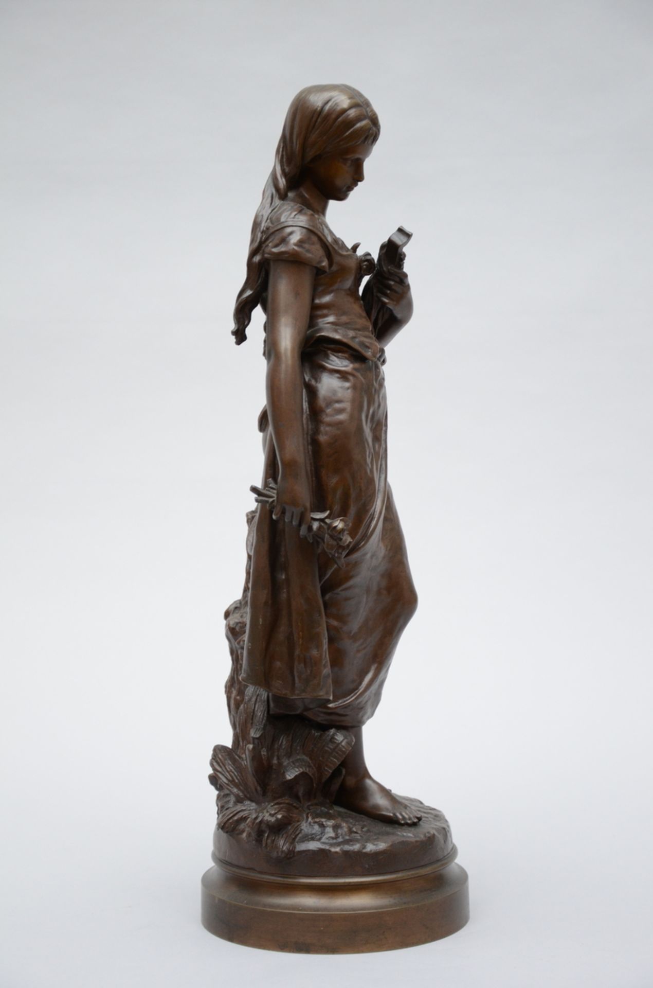 Moreau Mathurin: a bronze statue 'Musician' (h65cm) - Image 2 of 4