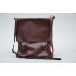 Delvaux: a burgundy handbag (36x33cm) (*)