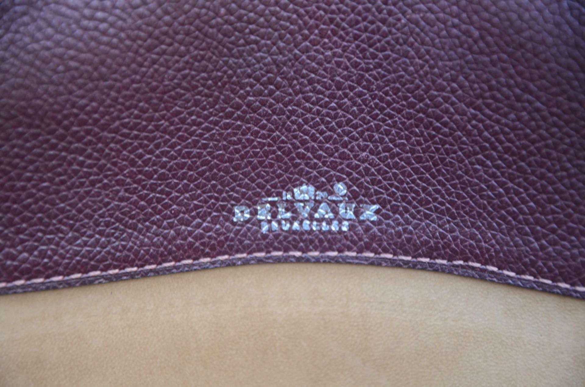 Delvaux: a burgundy handbag (36x33cm) (*) - Image 4 of 4