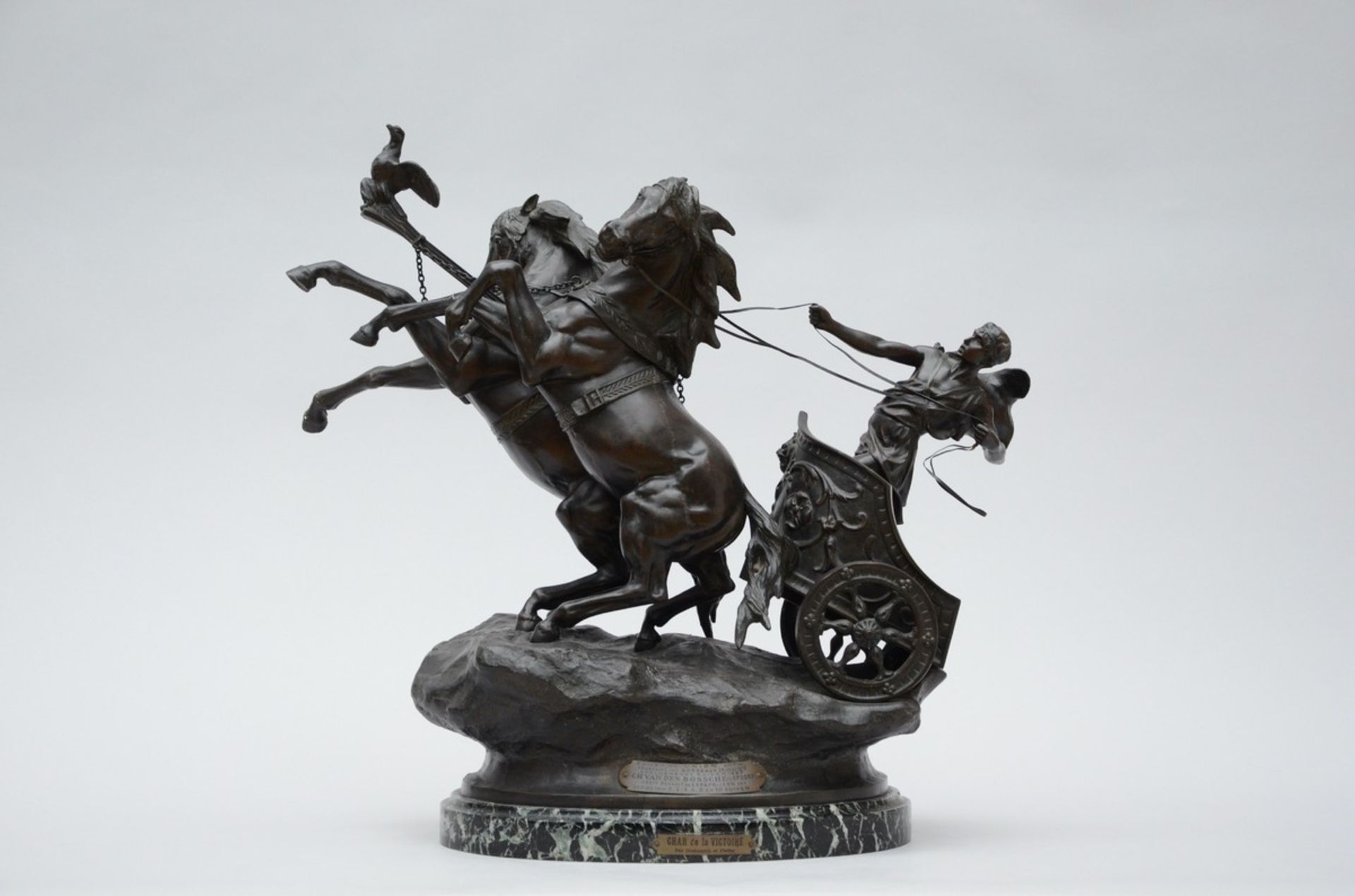 Domenech en Pfeffer: a statue in pewter 'Char de la victoire' (63x68x29cm) (*)