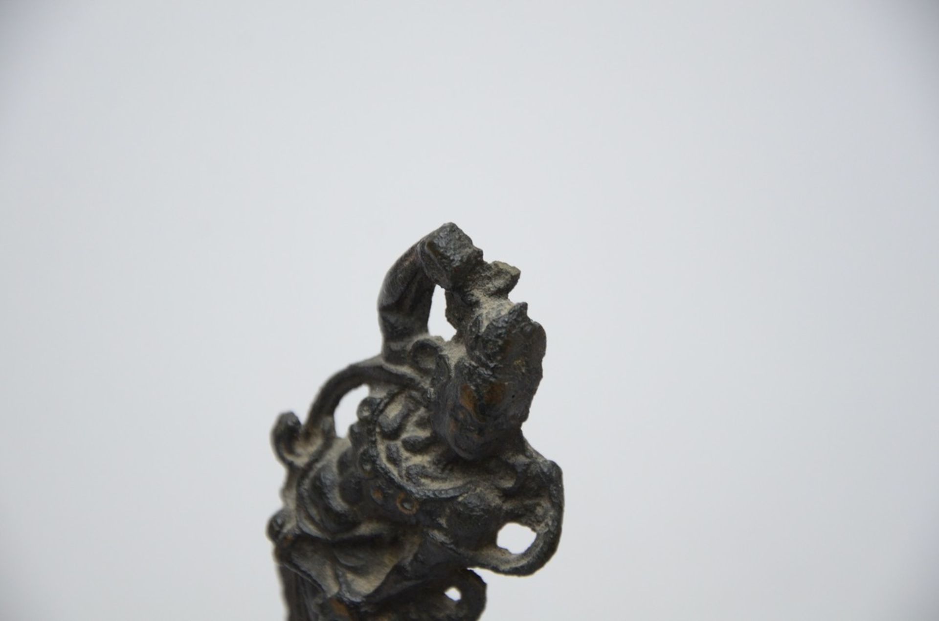 Bronze sculpture 'temple guardian', Japan or China (bronze h10cm) - Image 4 of 4
