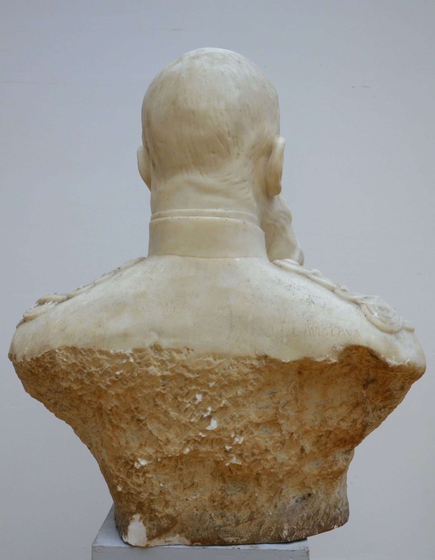 Jef Lambeaux: marble bust of Leopold II (69x58x32cm) (*) - Bild 3 aus 6