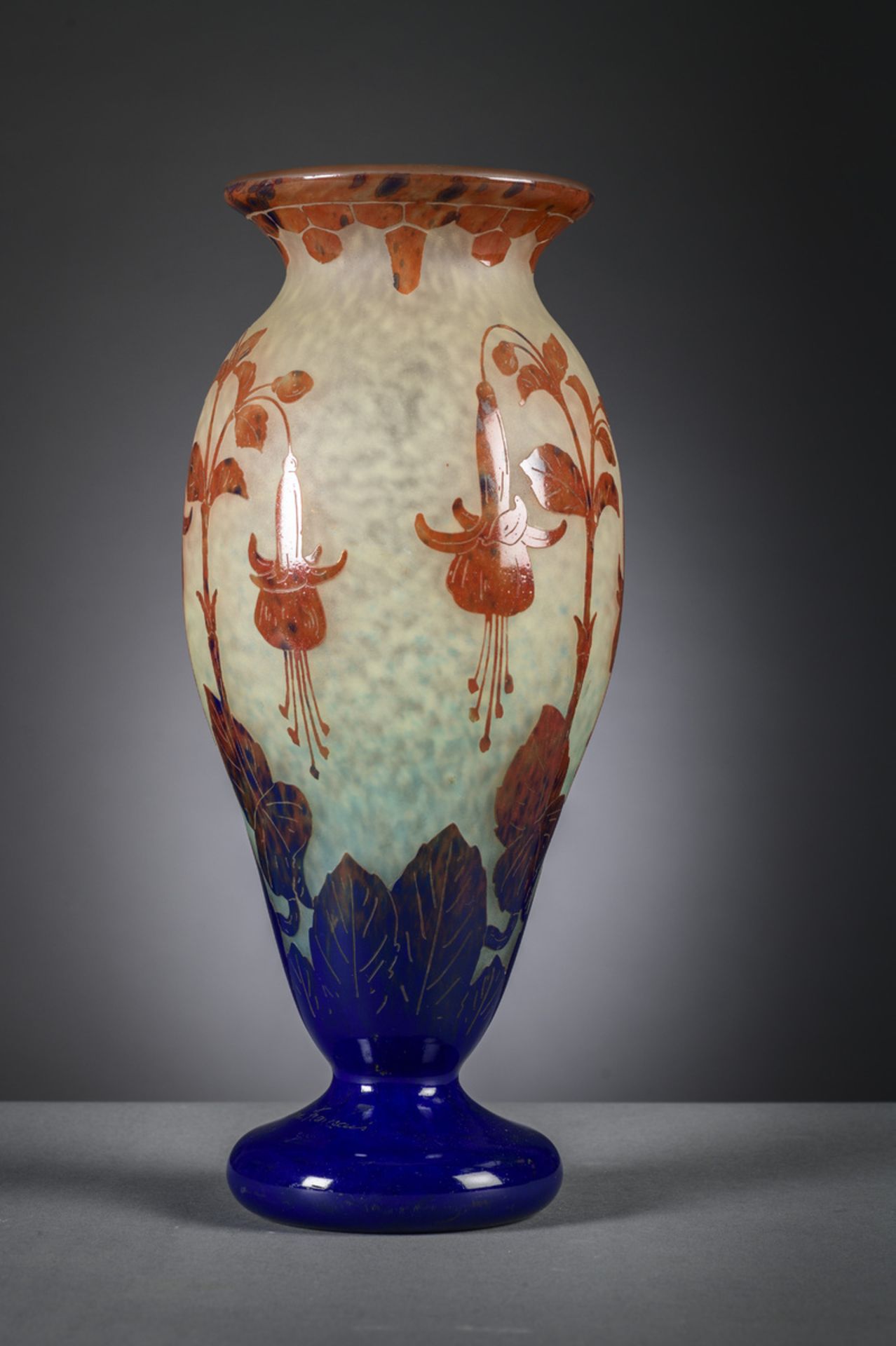 Large glass vase 'le verre Francais' with floral decoration (h45cm) - Image 3 of 4