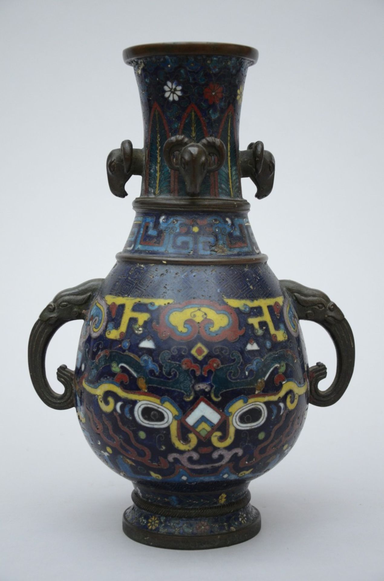 Chinese cloisonne vas 'archaic decoration' (h30cm)