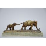 Guido Cacciapuoti: a bronze sculpture on marble base 'elephants' (bronze:12x39x10cm)