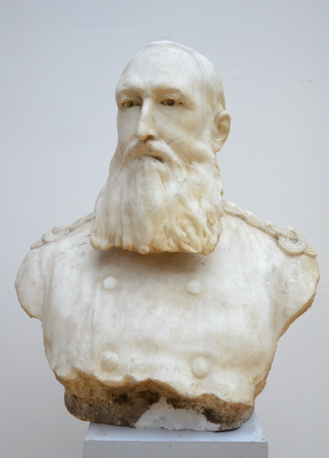 Jef Lambeaux: marble bust of Leopold II (69x58x32cm) (*)