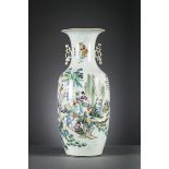 A Chinese vase with double decoration 'fishermen' (h58cm)