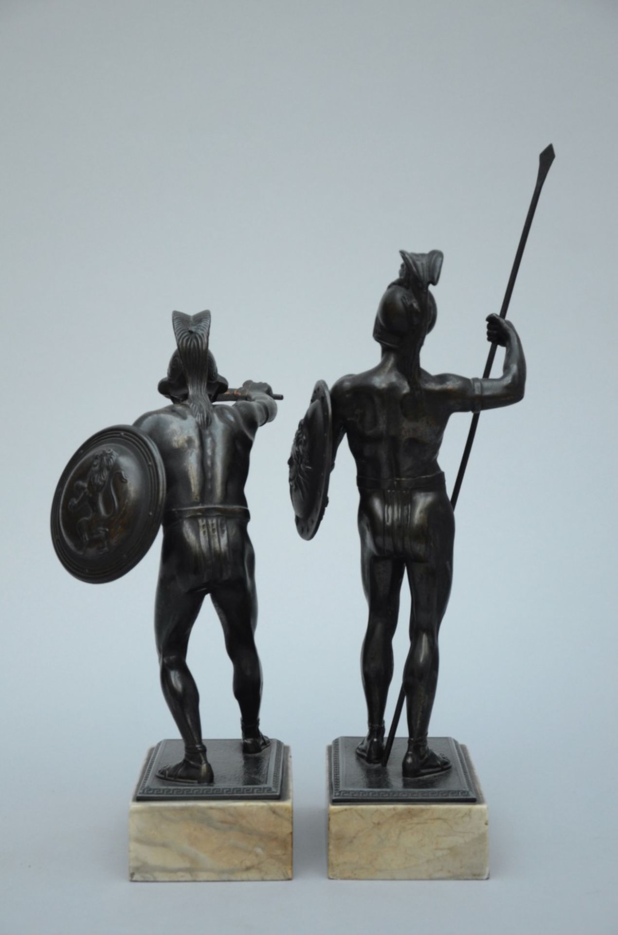 A pair of Neo-classical bronze statues 'warriors' (h35 & h32cm) - Image 3 of 3
