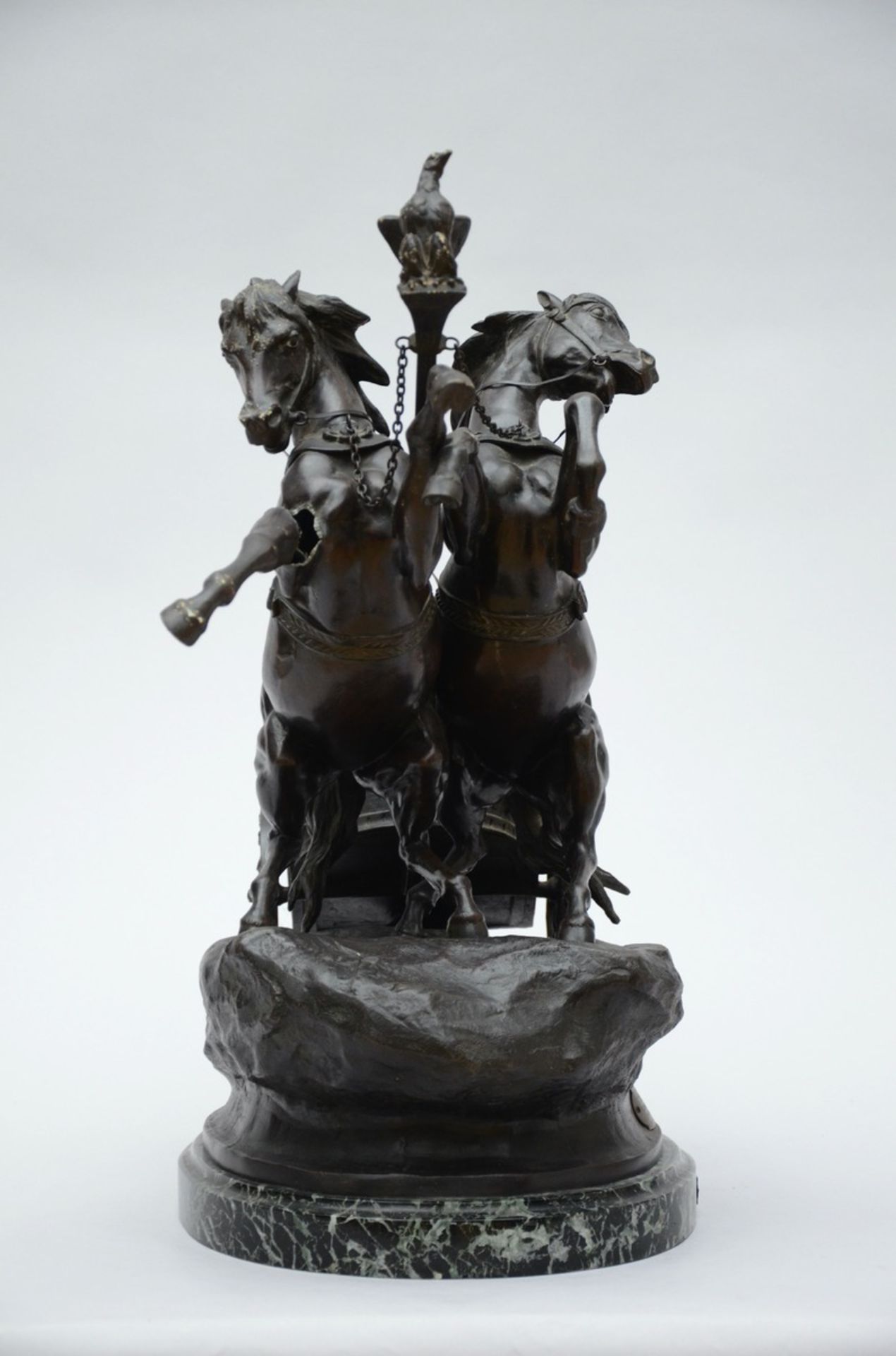 Domenech en Pfeffer: a statue in pewter 'Char de la victoire' (63x68x29cm) (*) - Bild 2 aus 5