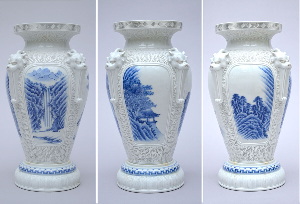 Pair of Japanese Hirado vases (h32cm) + 1 Hirado vase (h33cm) (*) - Image 5 of 7