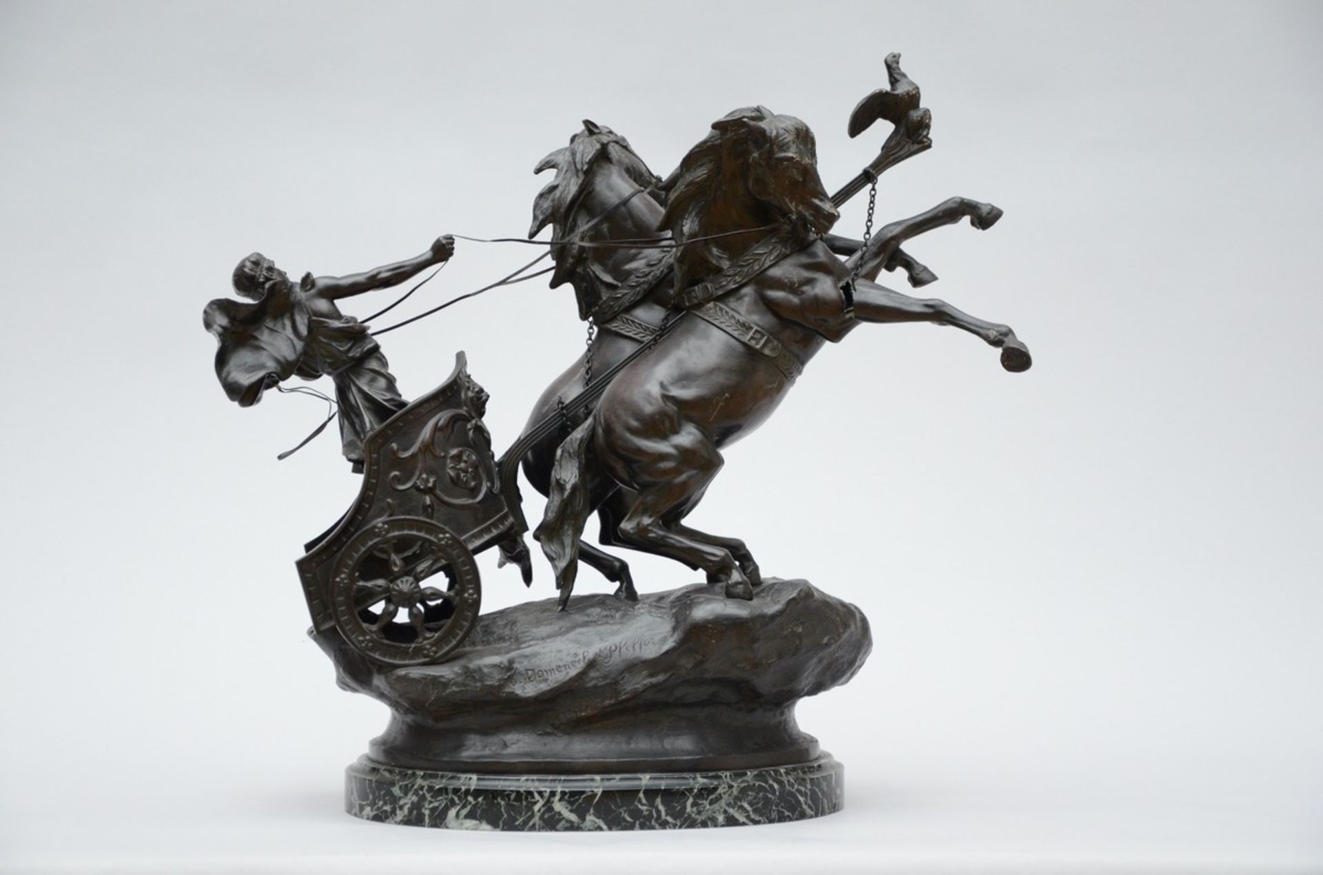 Domenech en Pfeffer: a statue in pewter 'Char de la victoire' (63x68x29cm) (*) - Bild 4 aus 5