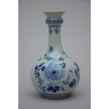 A Chinese 'garlic neck' vase in blue and white porcelain 'flowers', Qianlong period (h 22 cm)