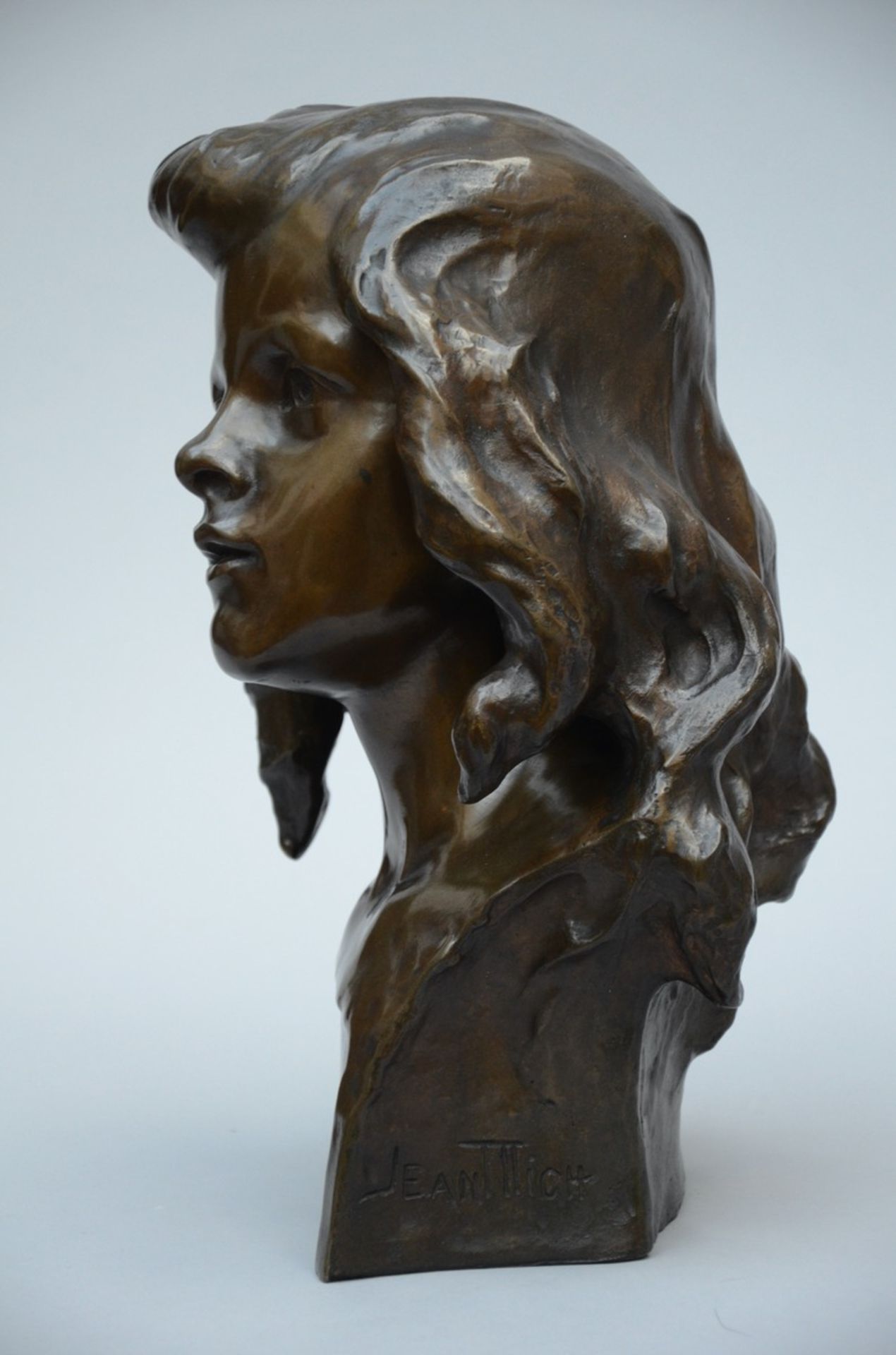 Mich: Bronze sculpture 'bust of a young girl' (h36cm) - Image 2 of 3