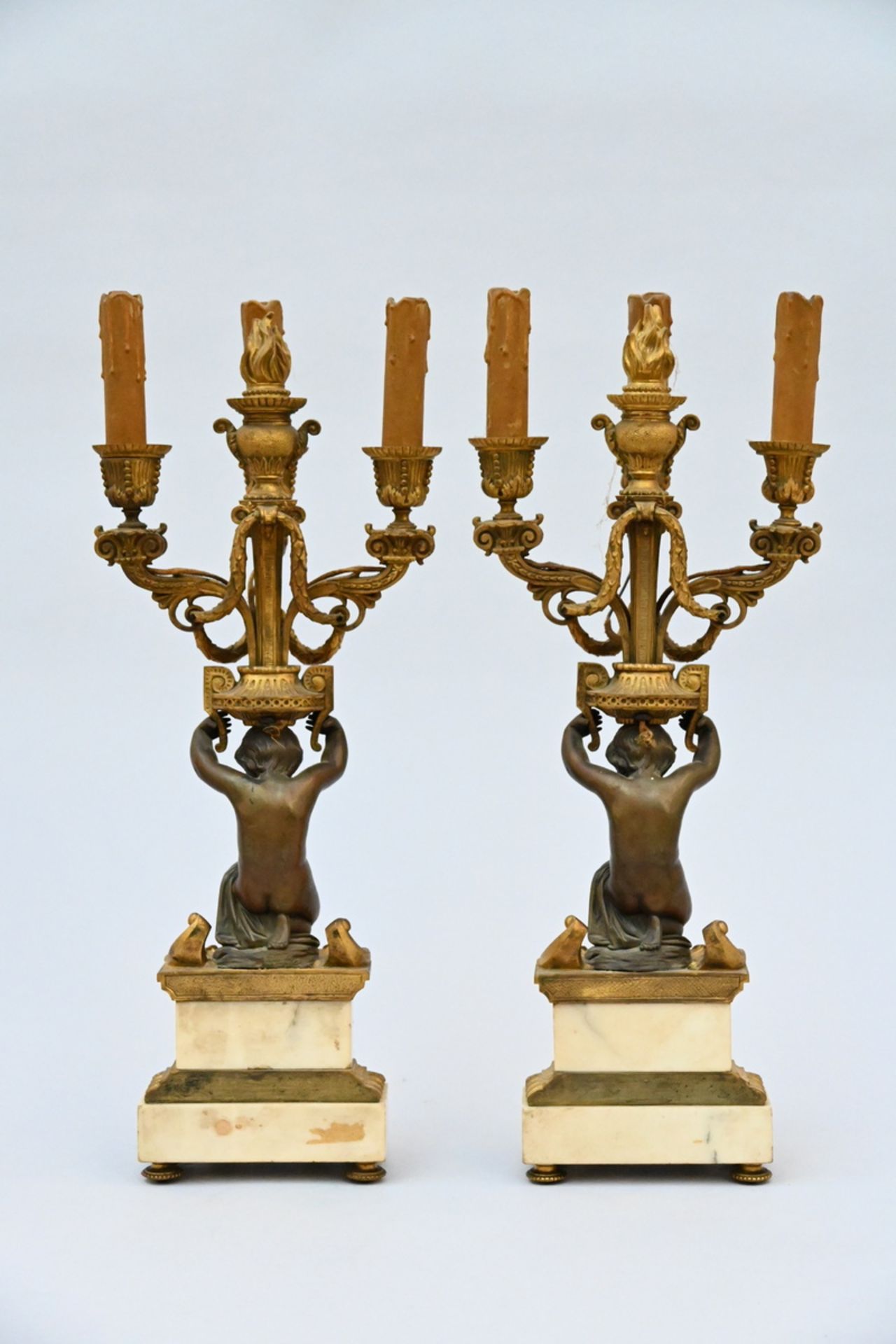 A pair of Napoleon III candlesticks in bronze and marble (h53cm) - Bild 4 aus 4