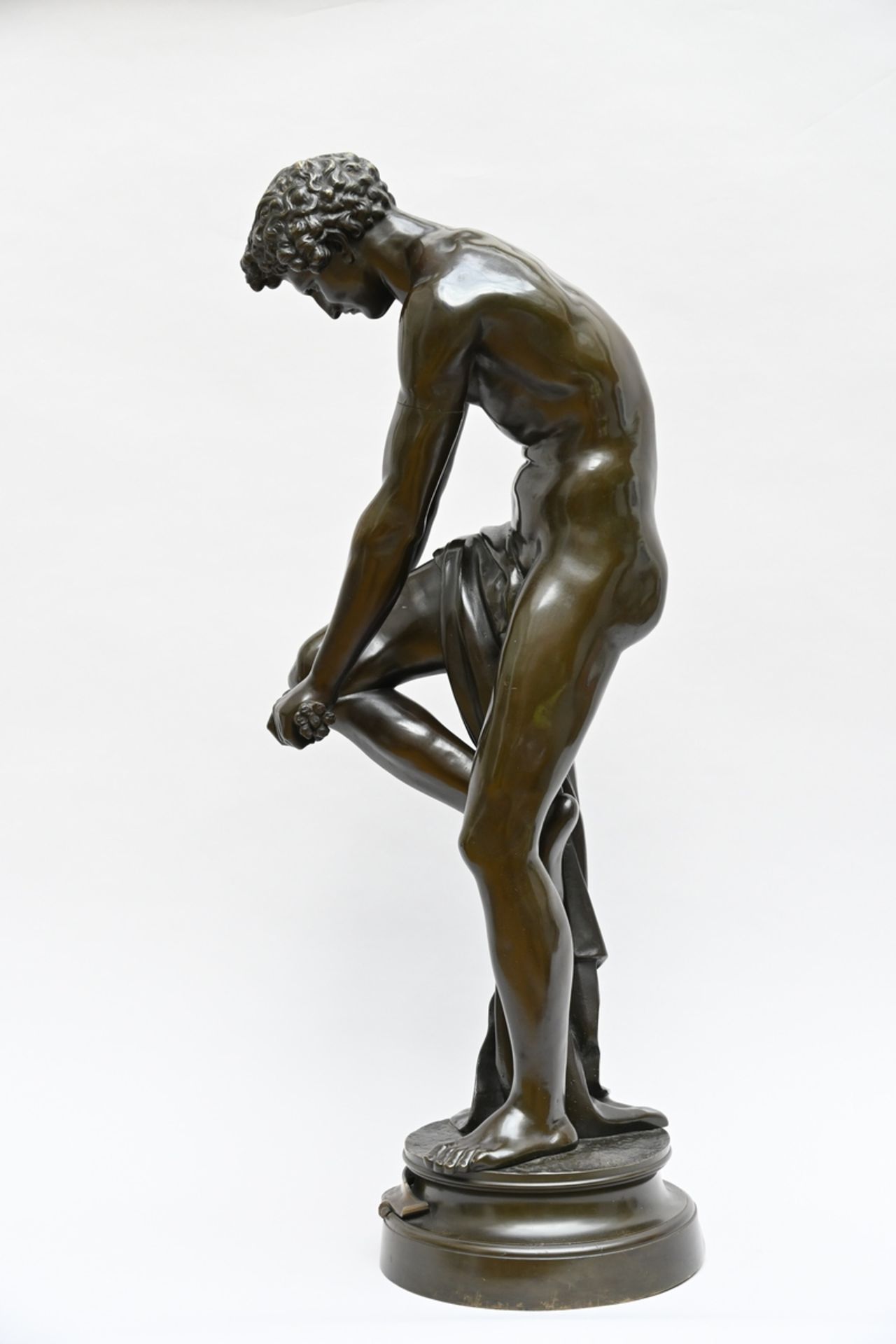 Louis-LÈopold Chambard: a large bronze sculpture 'le bucheron' (h88cm) (*) - Bild 2 aus 6