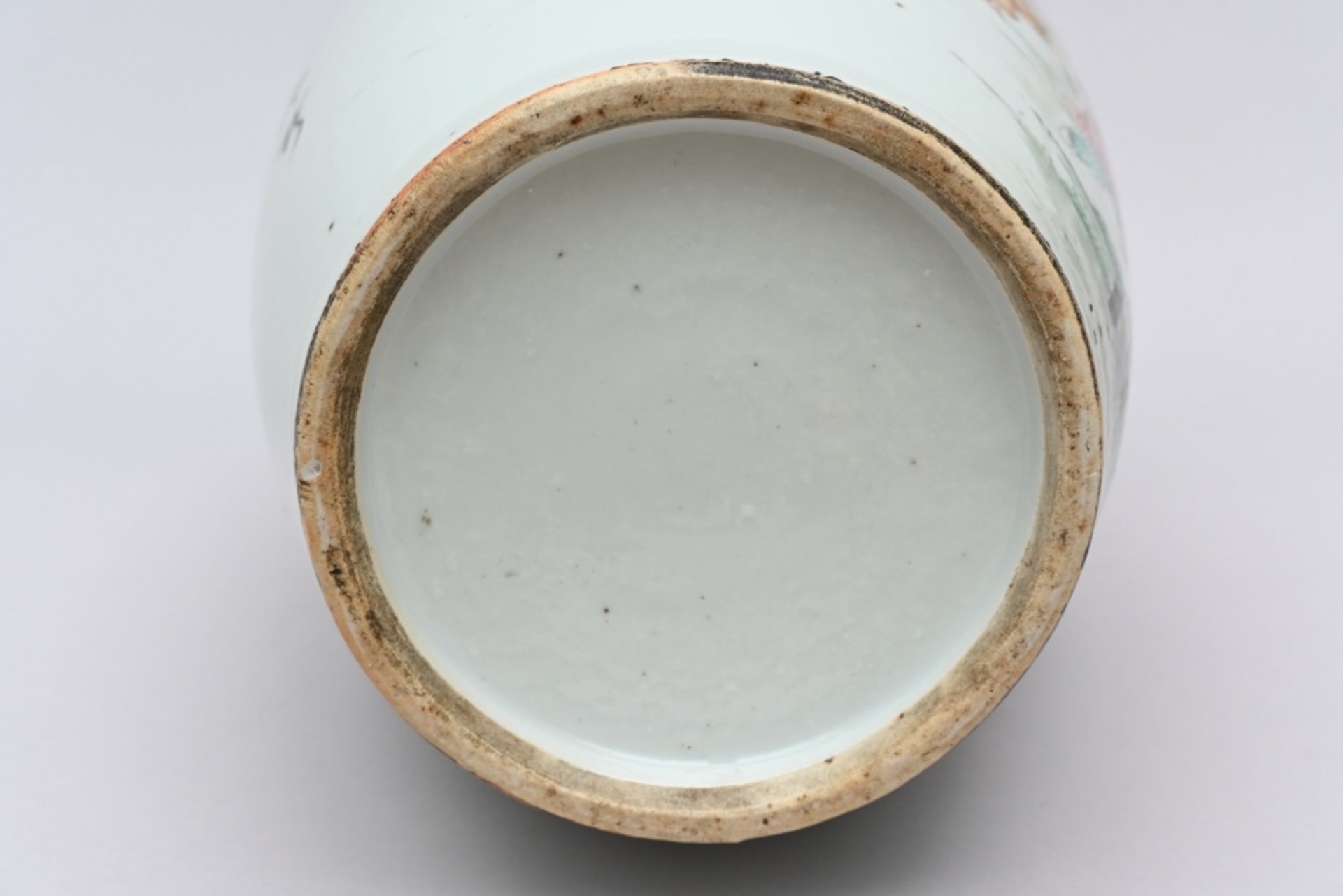 Chinese porcelain vase 'ladies in landscape' (h58cm) - Image 4 of 4