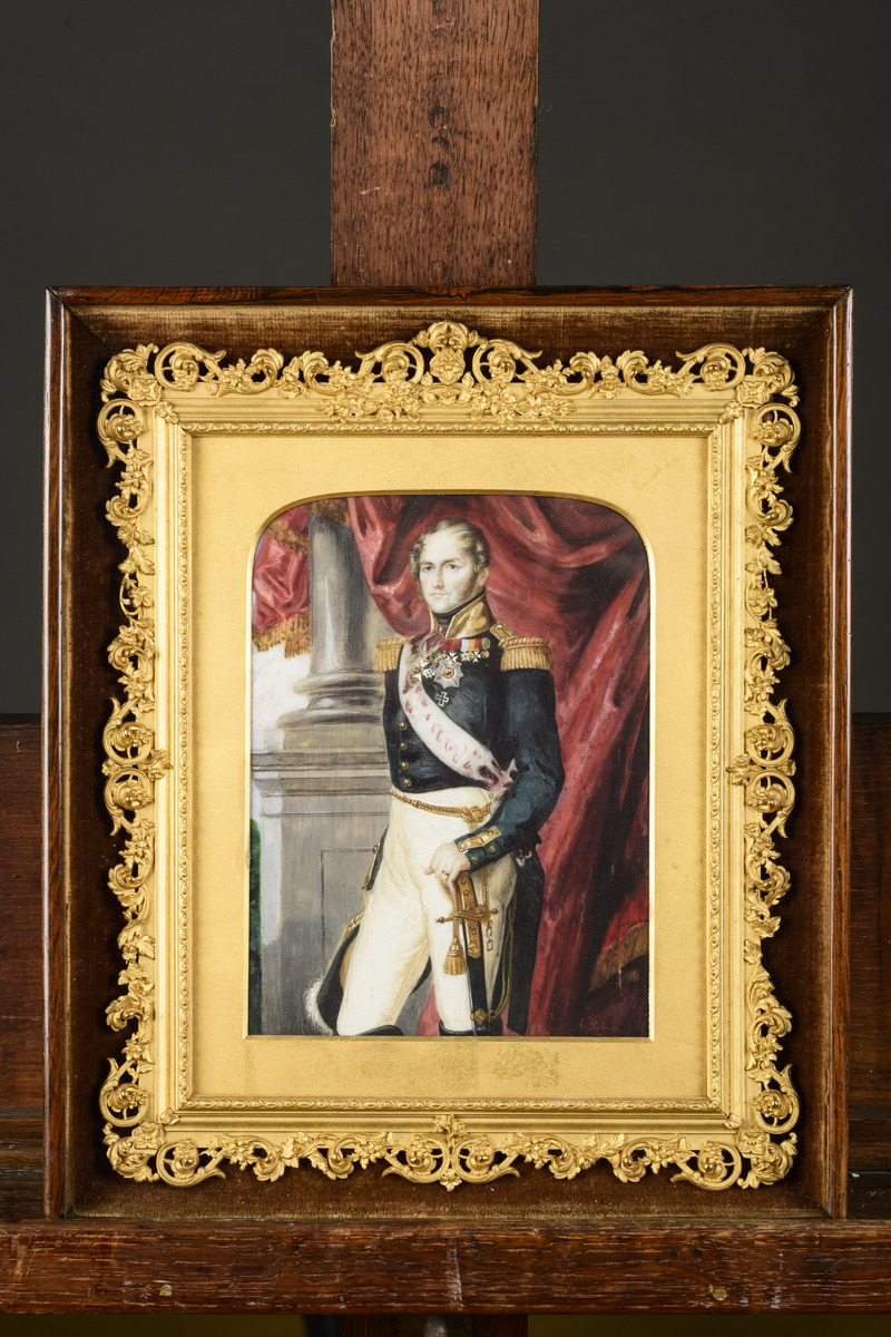 Alexandre de La Tour: painting on porcelain 'King Leopold I' (33x28cm with frame) - Image 2 of 4