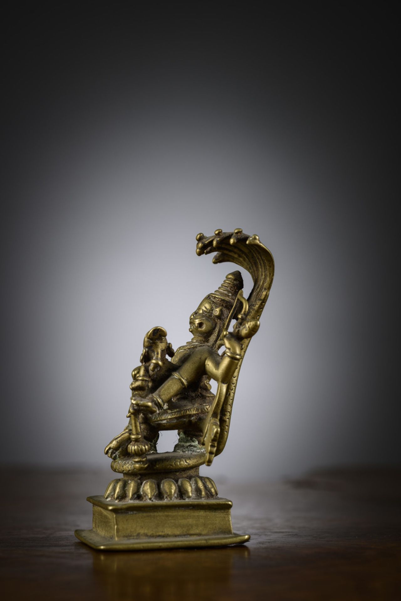 Indian statue in copper 'Lakshminarasimha', 19th century (h10.5cm) - Image 2 of 4