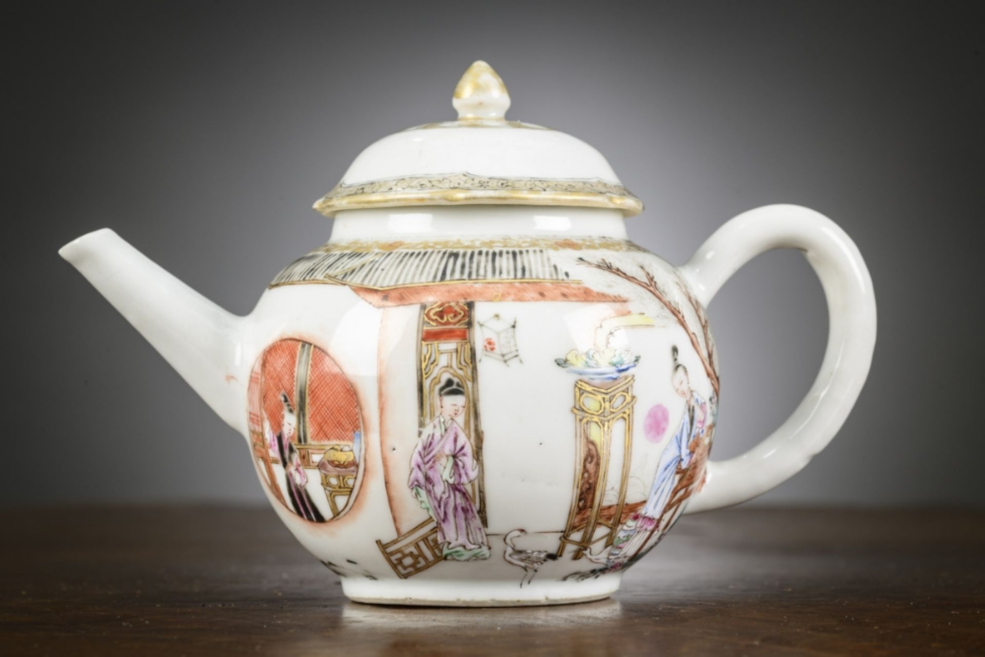 A fine Chinese famille rose teapot 'the visit', Yongzheng period (13x19x10cm) (*)