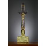 Rare Sinhalese spearhead in bronze and iron, Sri Lanka 17th century (h22.5cm) (*)