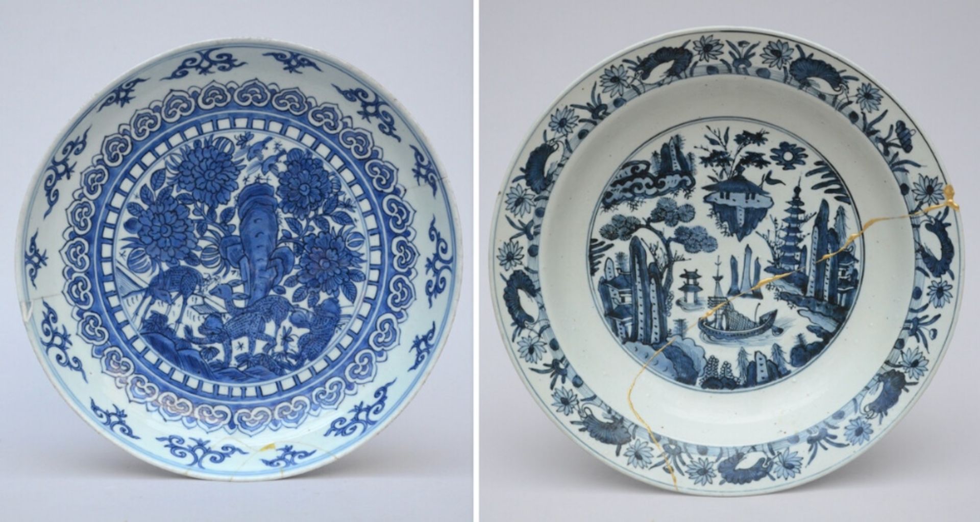 Two dishes in Chinese blue and white porcelain 'deer' and 'pagoda', late Ming dynasty (dia31cm) (