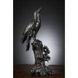 Japanse bronze okimono 'crow on a tree trunk', Meiji period signed Minami (h41cm)