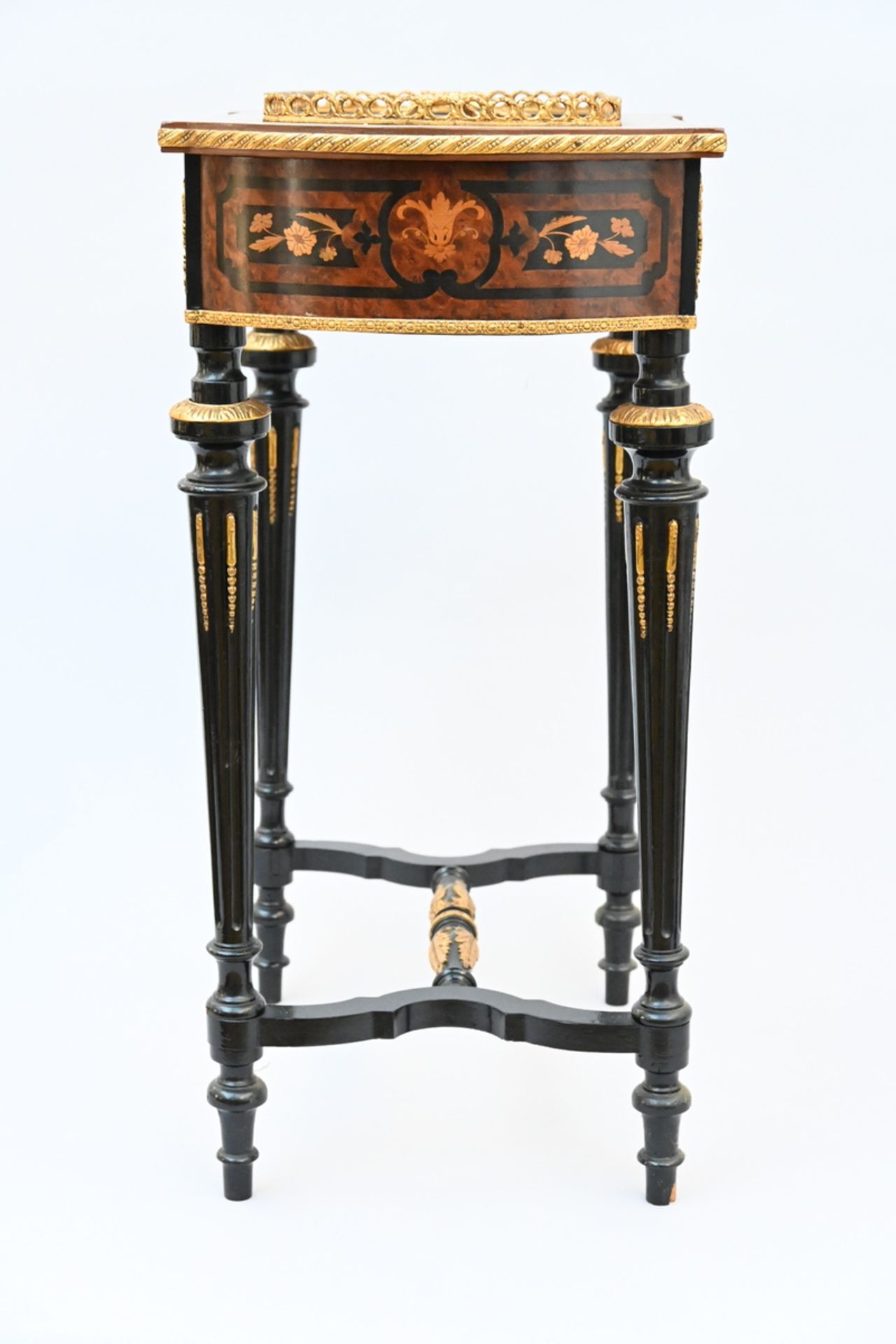 Napoleon III planter with marquetry (77x64x37cm) - Image 2 of 4