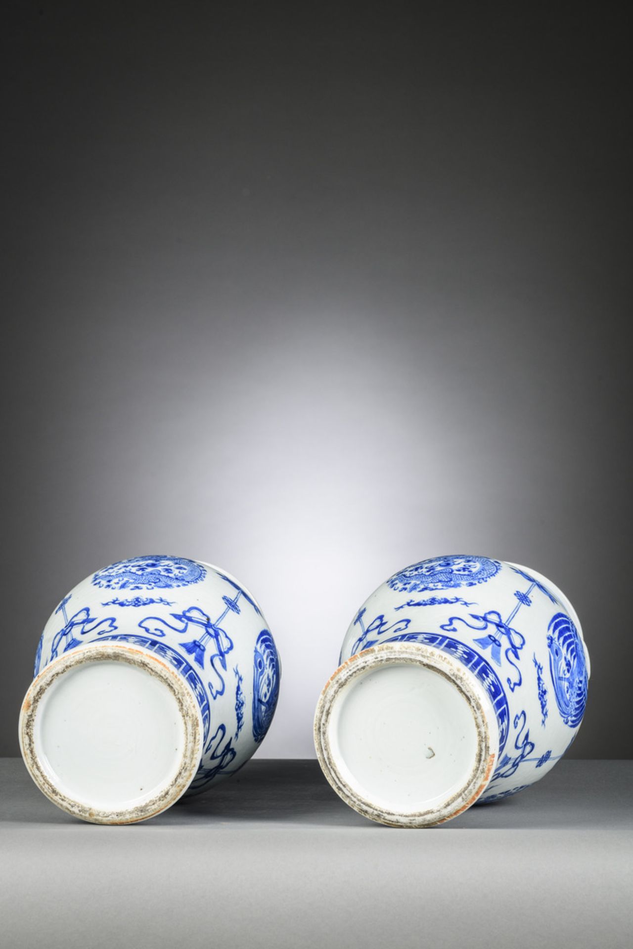 A pair of Chinese blue and white vases 'dragons and phoenixes', 19th century (h40cm) - Image 4 of 5