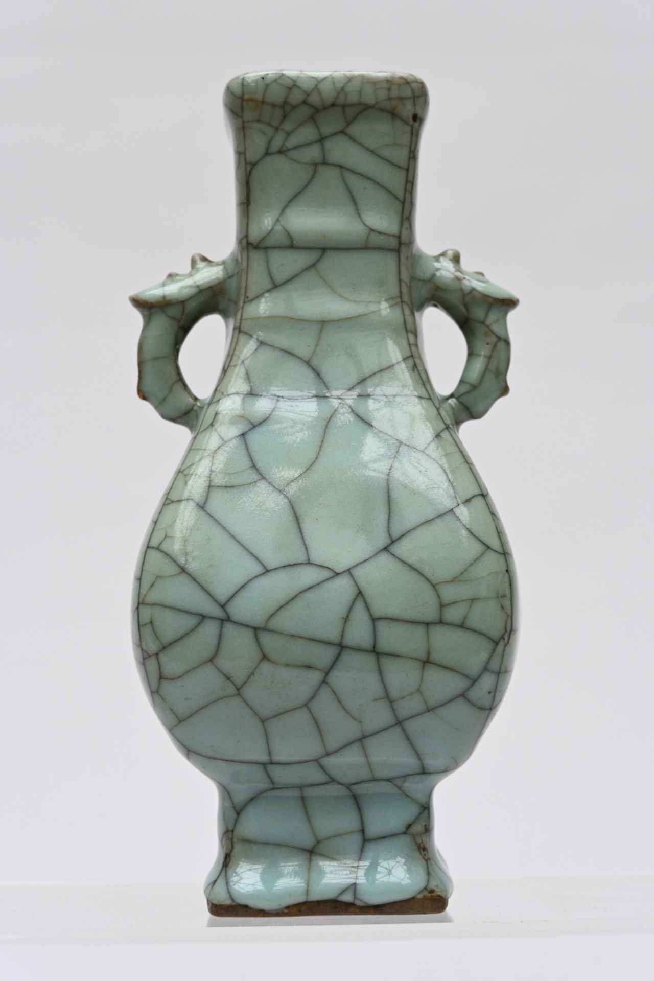 A guan crackled vase, Qing dynasty (h21cm) - Image 3 of 7