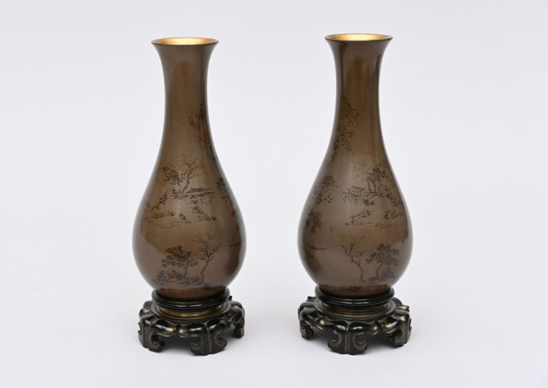 A pair of lacquer vases 'landscape', Republic period (23.5 cm with base)